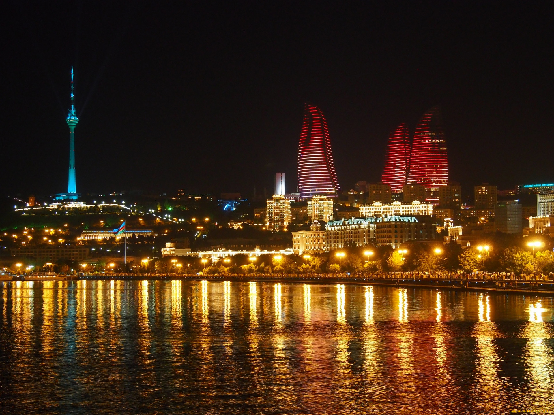Край азербайджан. Баку столица. Баку Азербайджан. Девичья башня Баку. Ночной Баку.